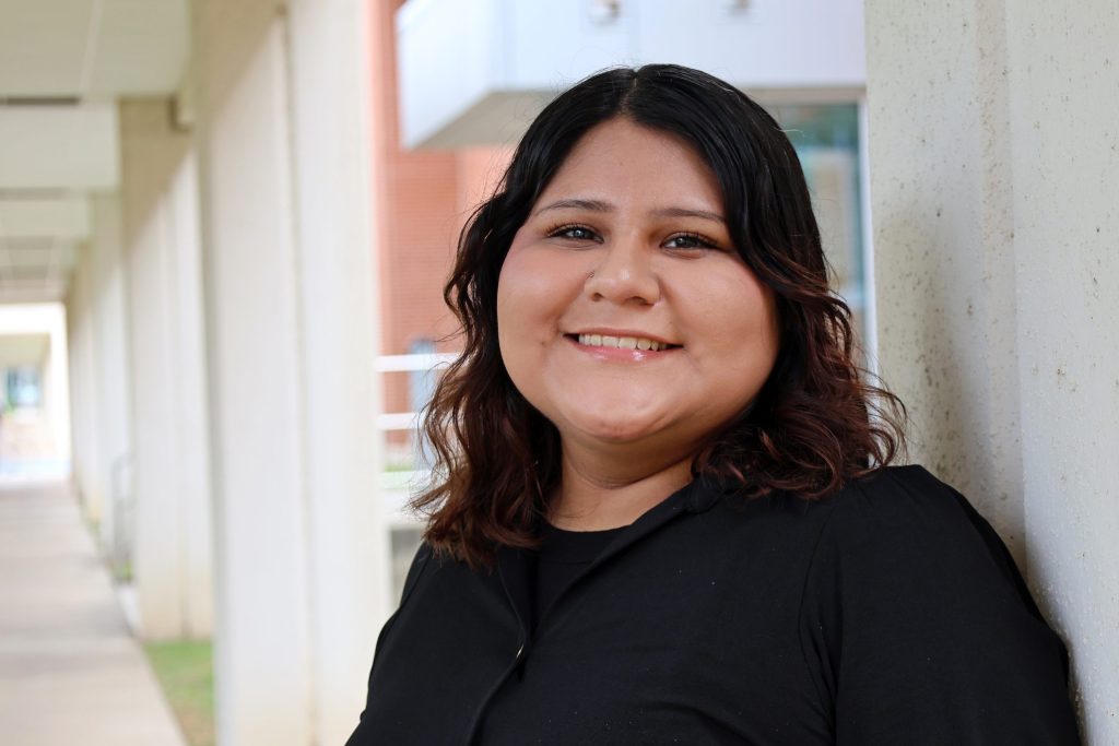 Portrait of applications programming student Evelyn Zuniga
